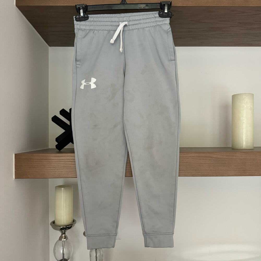 Under Armour Joggers in Grey